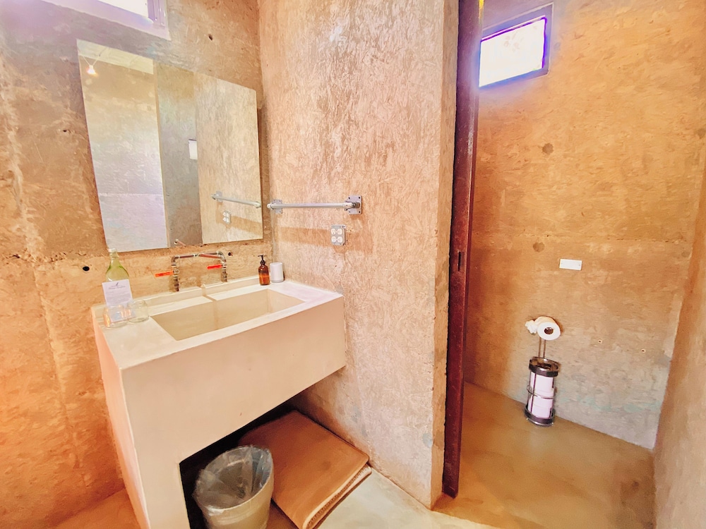 Perro Surfero Hotel Boutique - Todos Santos, BCS