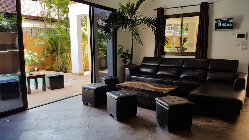 lounge
