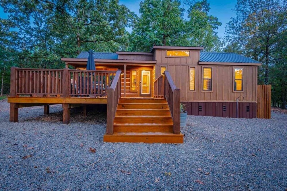 Little Bit of Sunshine With Private Hot Tub and Free Parking Onsite by Redawning view 2