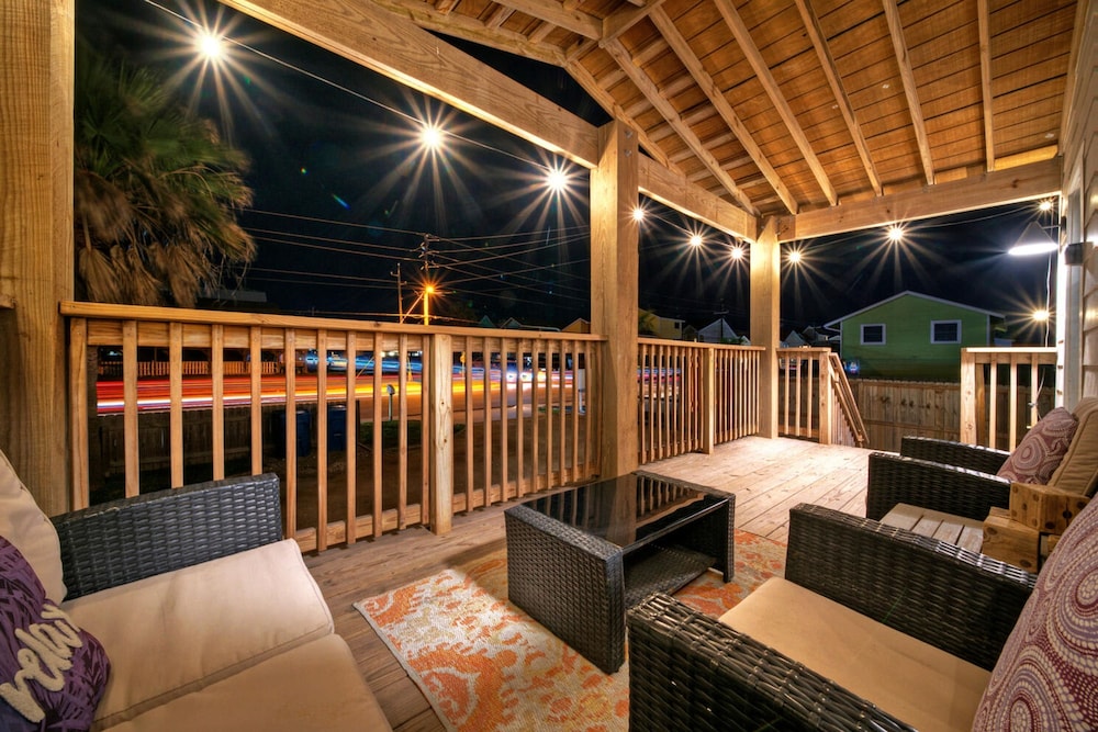 Peyton s Place by Avantstay 2 Blocks to Beach