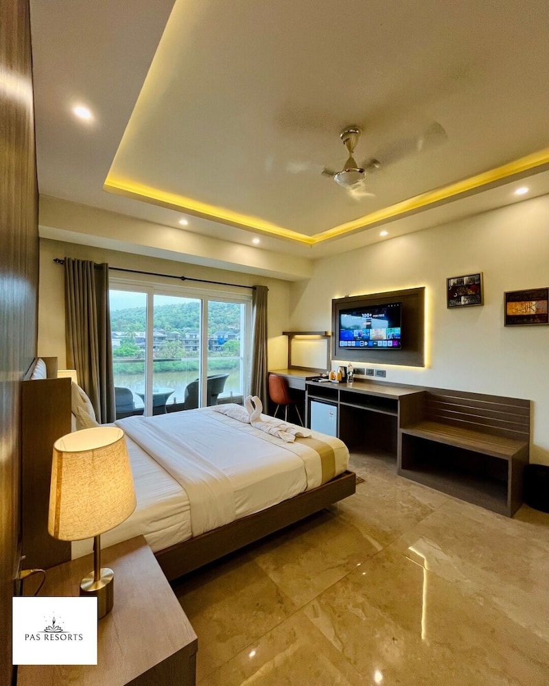 PAS RESORTS