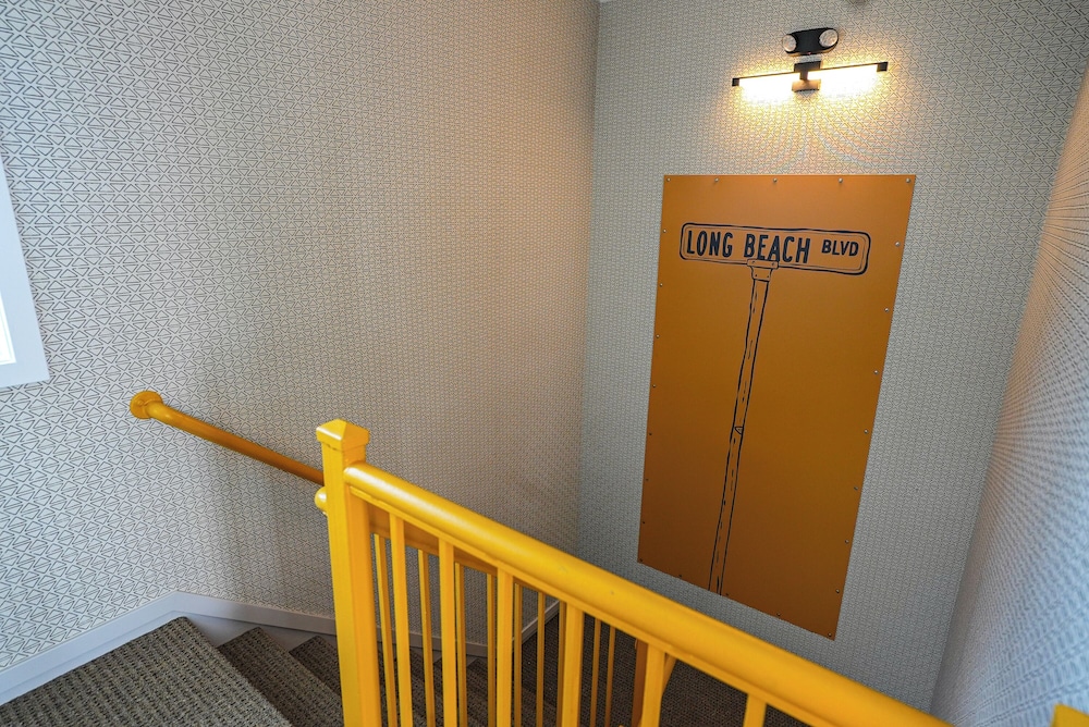 The Boulevard Hotel