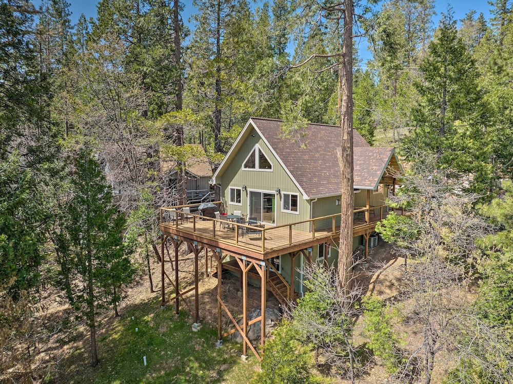Luxury Retreat: Custom Mi-wuk Village Cabin! view 5