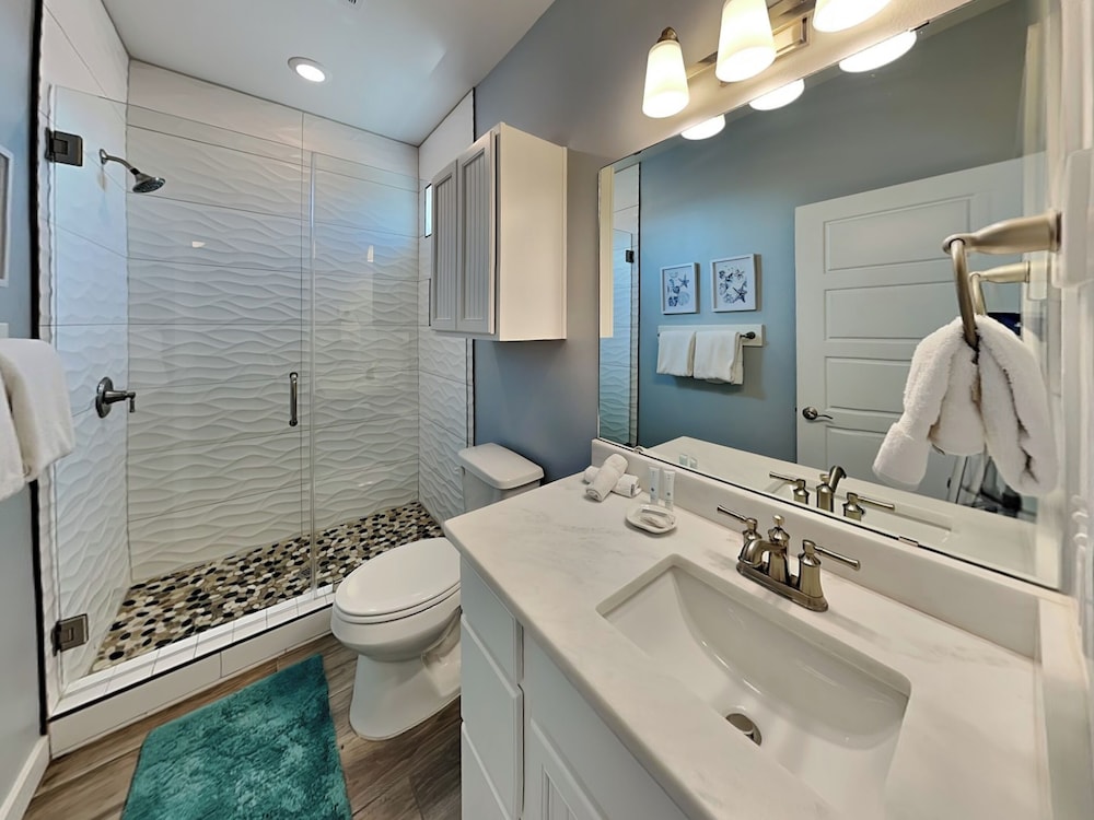 Port A's Flip Flops & Pop Tops by Silver Sands Vacation Rentals