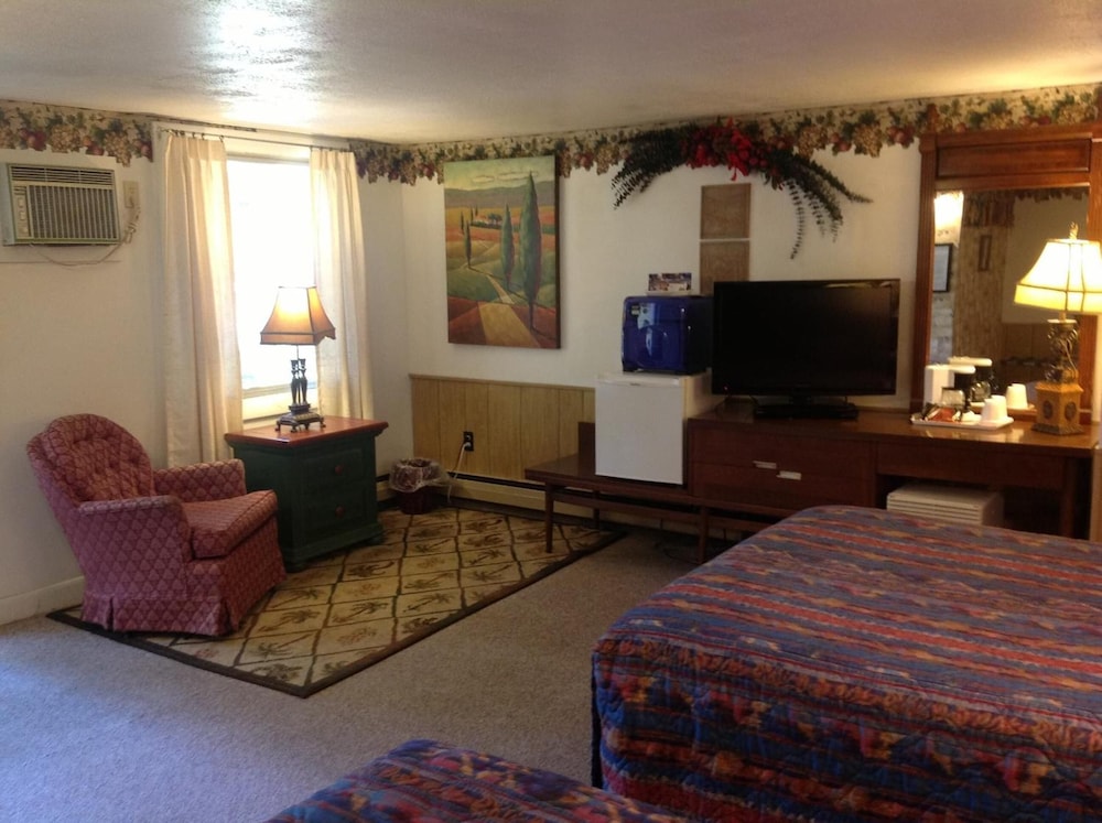 Lake Winnipesaukee Motel