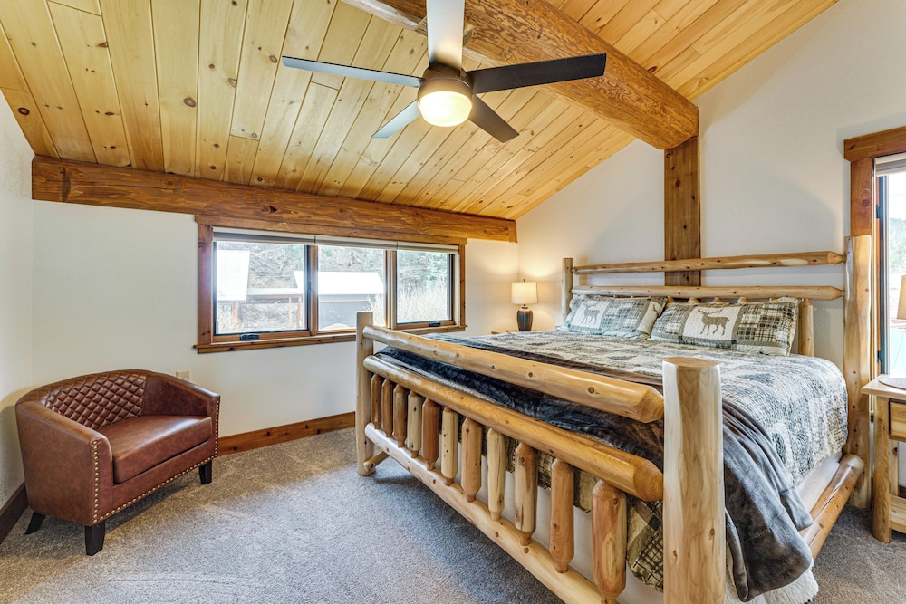 Cabin 3/4 Mi to Red River Ski & Summer Area