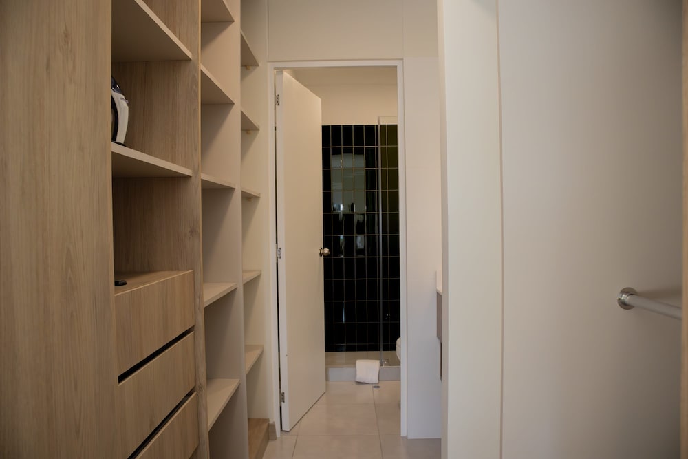 w Impressive 2BR With Balcony in Miraflores
