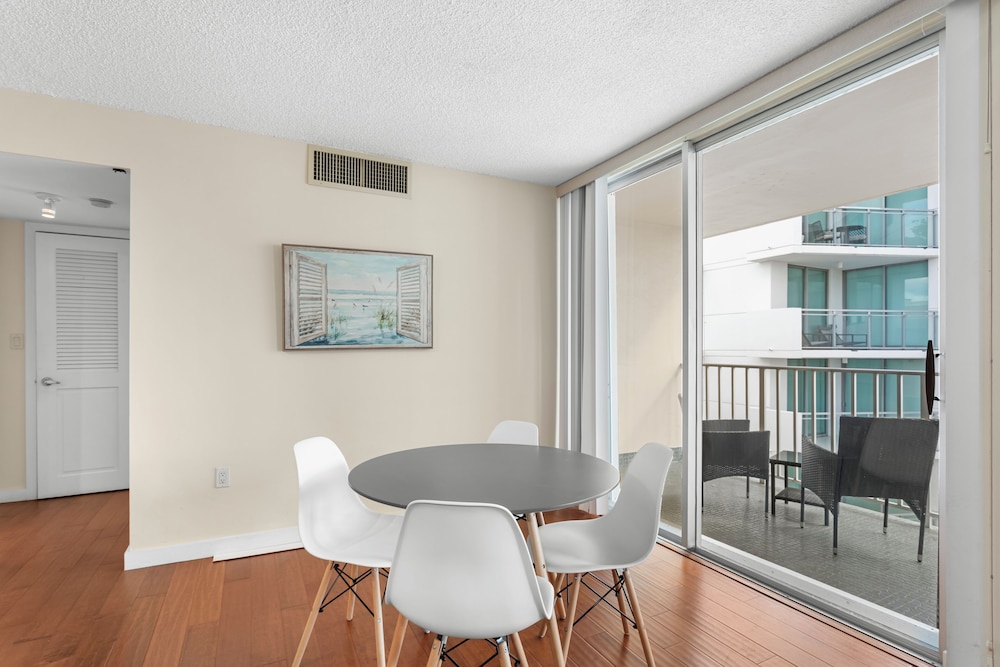 Bay Harbor Sunset Two Bedrooms Apt