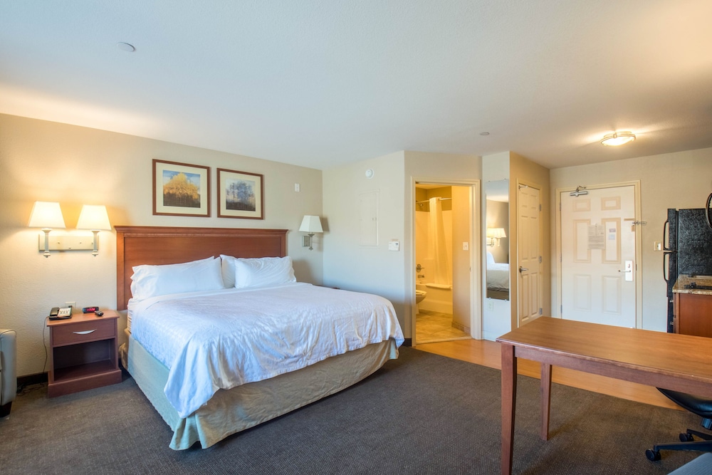 Western Slope Suites view 5