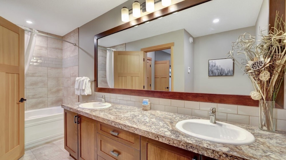 Fairmont Creek Property Rentals The Residences