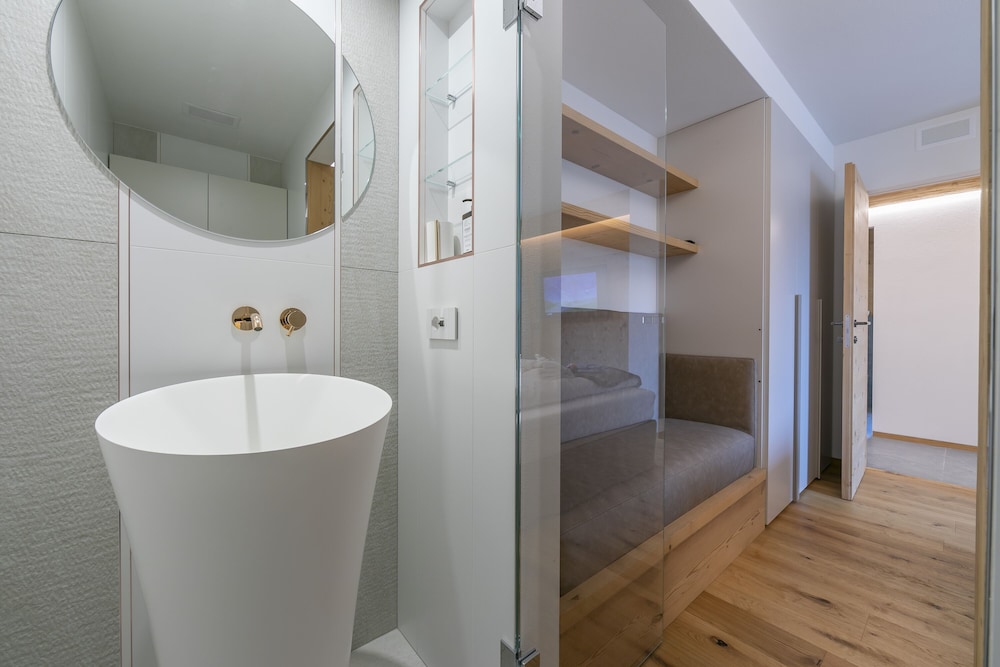 Besseghini Apartments view 3