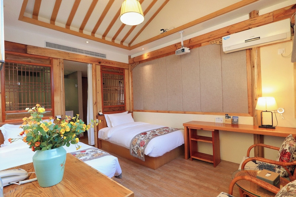Mild Spring Boutique Hotel