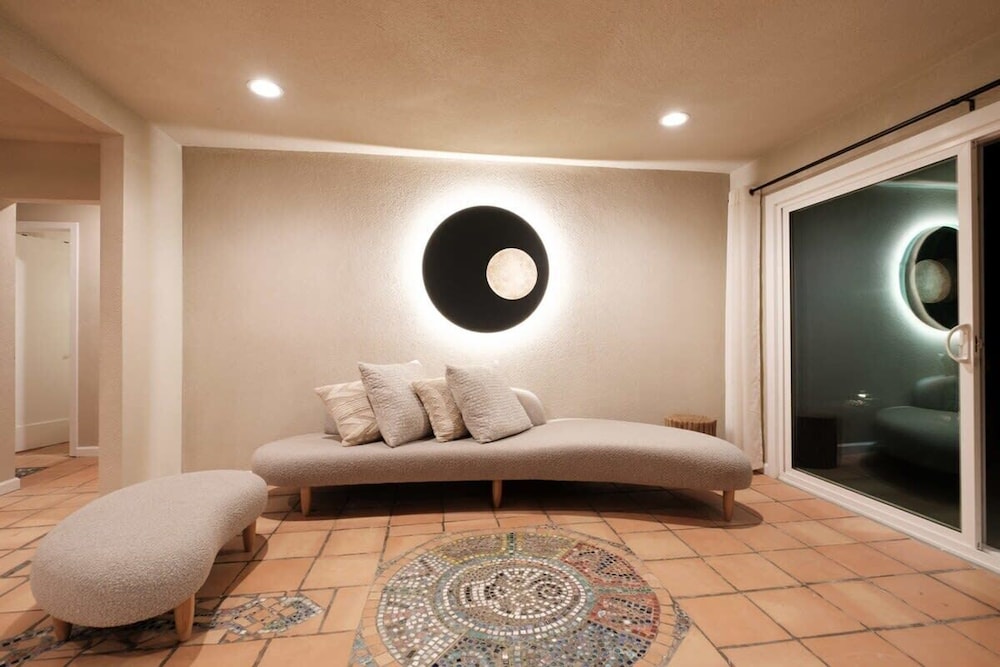 @ Marbella Lane - Moon Designer Home Close to Jtnp