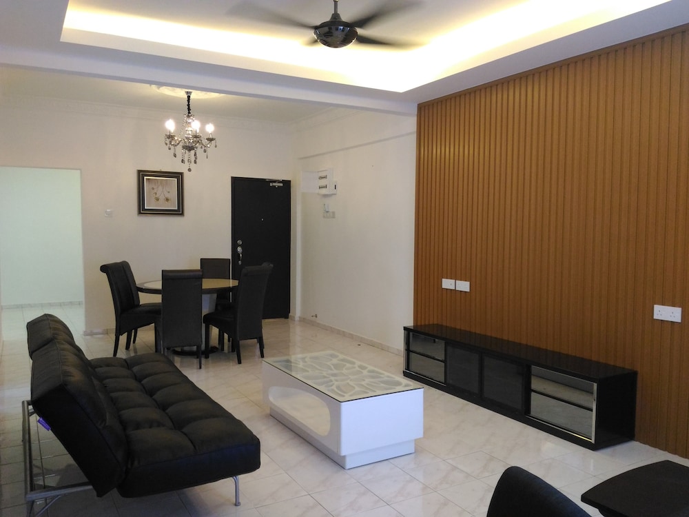 Midcity Service Suite photo 5