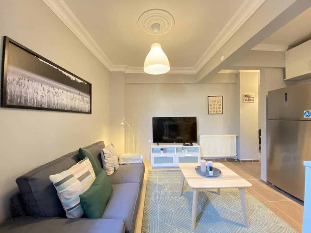 Lovely Flat With Central Location in Fatih