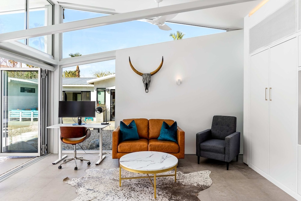 Luxury 4-bedroom Home With Pool Spa Stunning Mountain Views