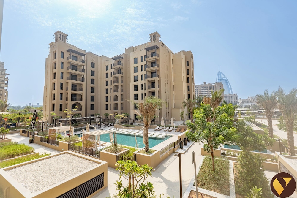 Madinat Jumeirah Pool and burj Al Arab