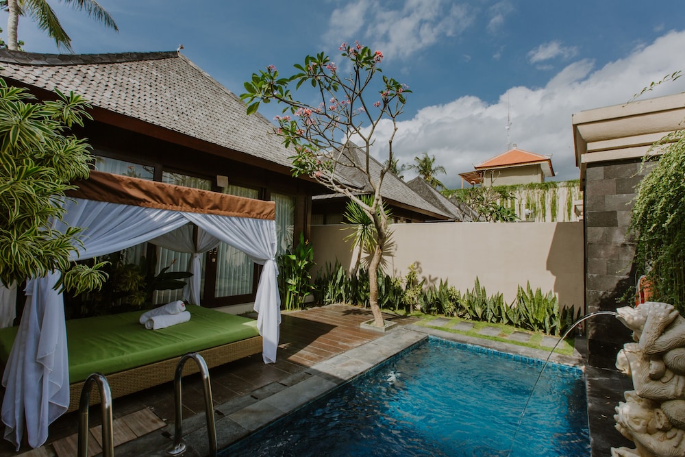 d'Nusa Beach Club and Resort 13