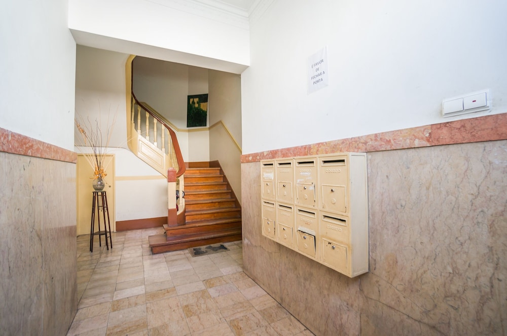 Panoramic Tagus River Terrace Apartment in Alfama view 2
