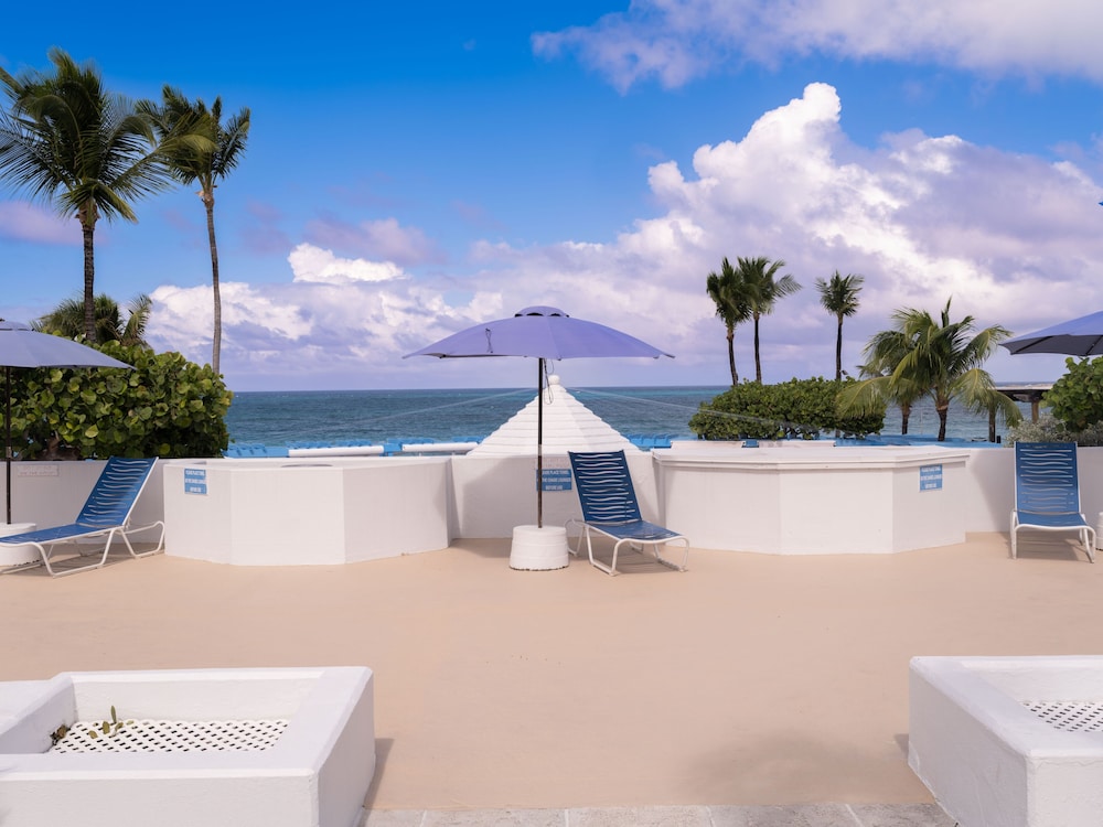 Paradise Island Beach Club