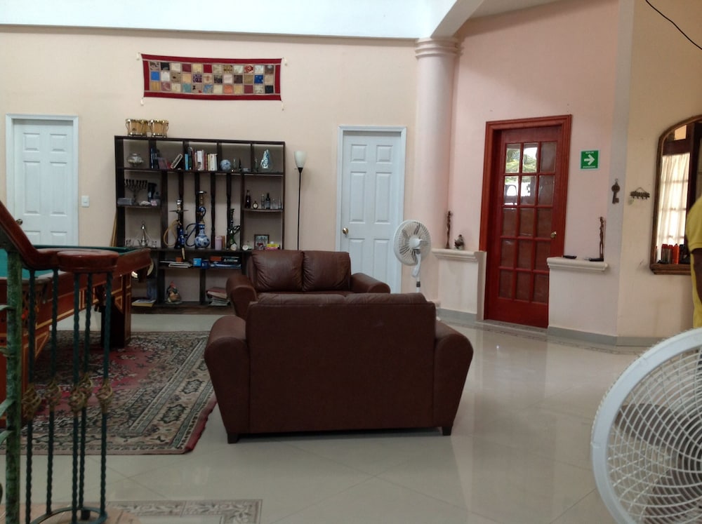 Mansion Giahn Inn