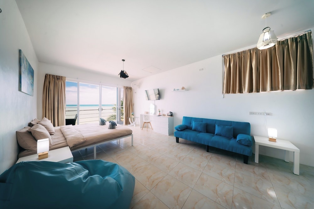 Phaladise Beach Villa at Phala Beach, Ban Chang