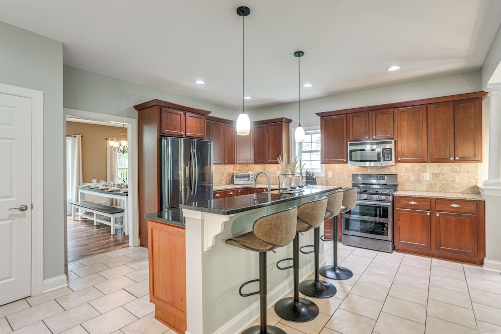 Game Room & Hot Tub: Big Fun in Ellicottville