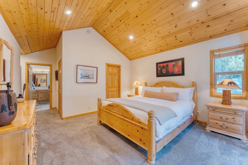 Hansel by Avantstay Pool Table, 5mins to Skiing view 4