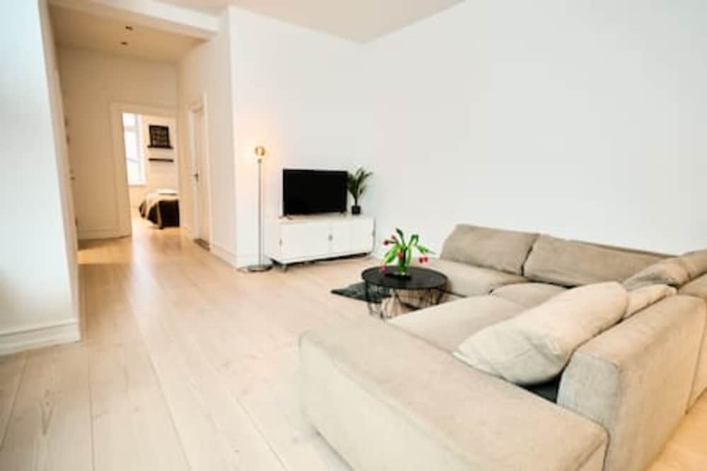Luxe Apartment Escape