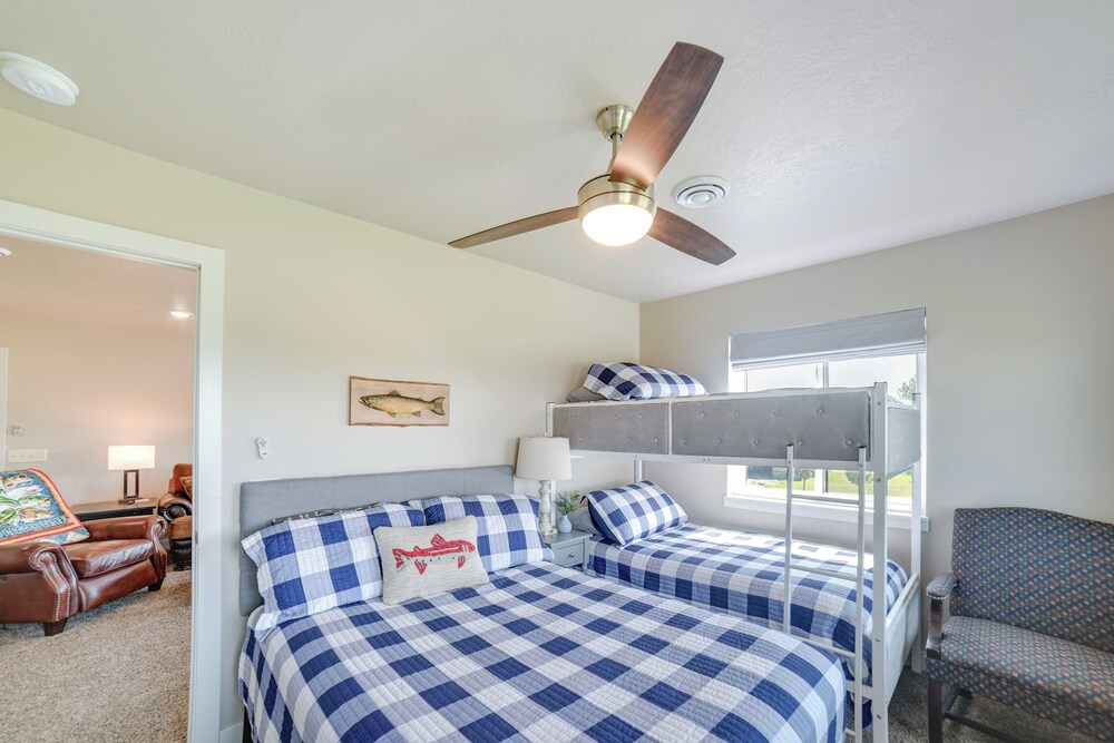 Missouri River Retreat < 1 Mi to the Water!