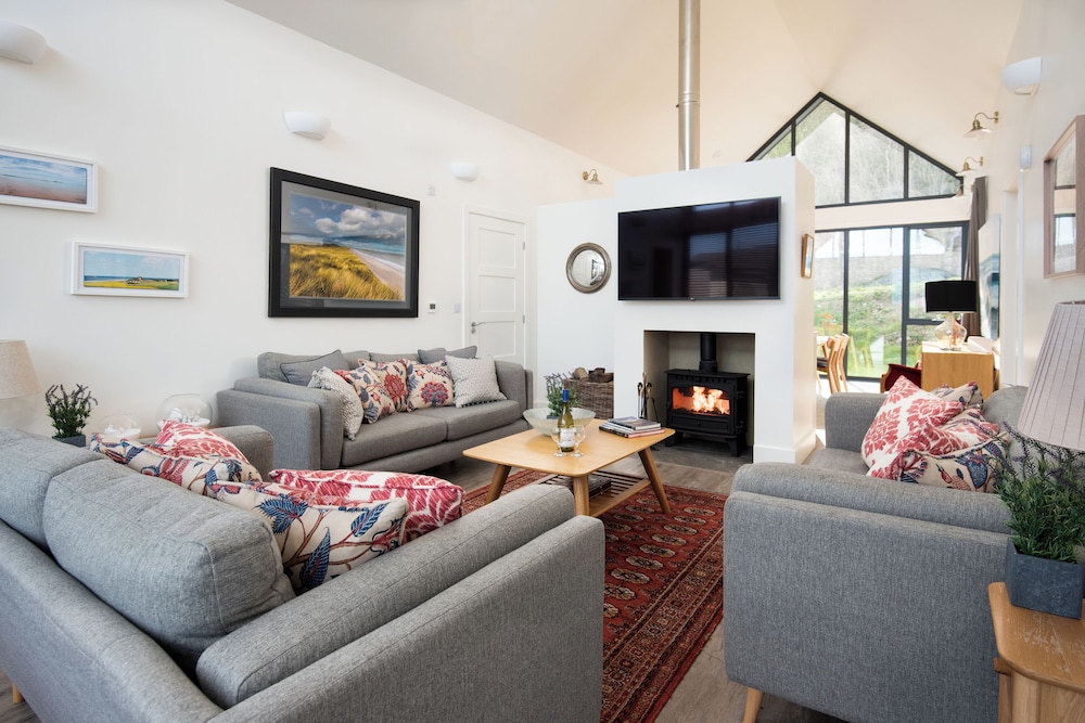 Wild Chive Lodge, Brada Quarry