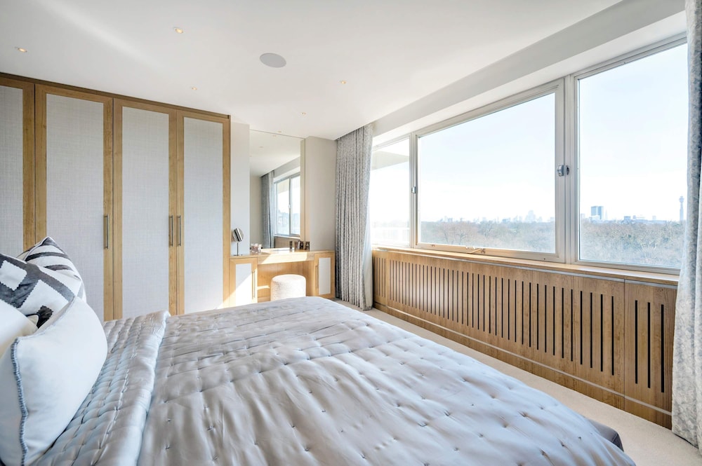 Regents Park Penthouse