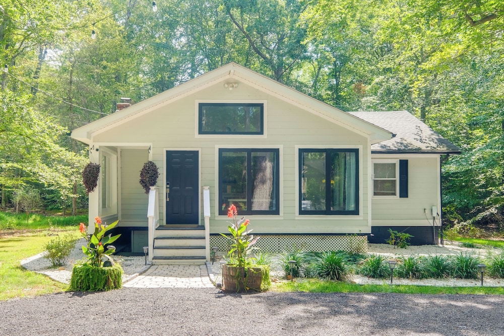 1/2 Acre Pond, Rec Room! Private Oasis in Nanjemoy