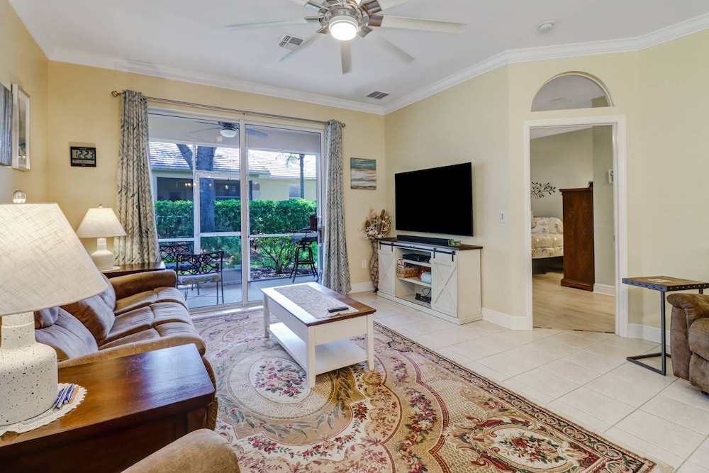 2291 Granby Dr view 4