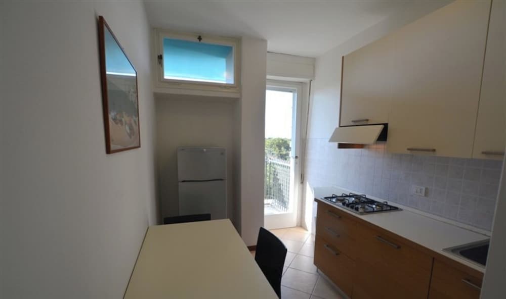 30 mt From the Beach in Lignano Pineta, Lovely Flat for 6 Guests