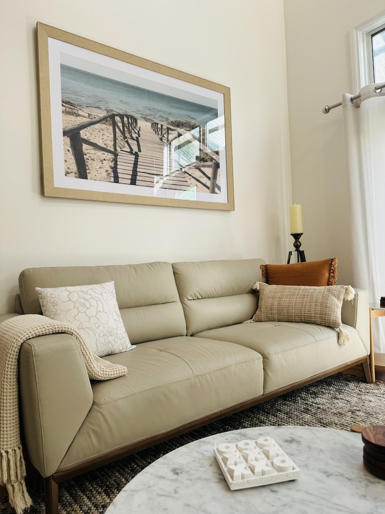 Central Lorne Retreat Quality Home Near Beach Town