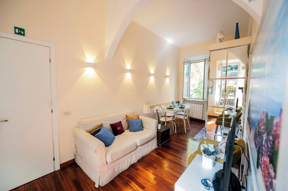 Colosseum 2Br Elegance And Charm