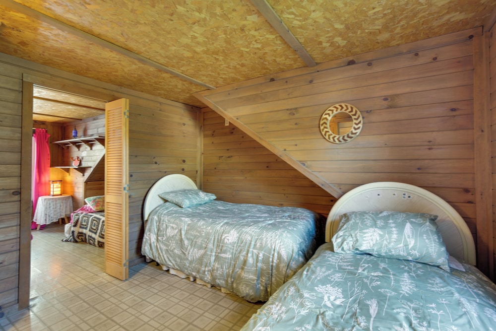 Rustic Poland Vacation Rental w/ Waterfront Deck!