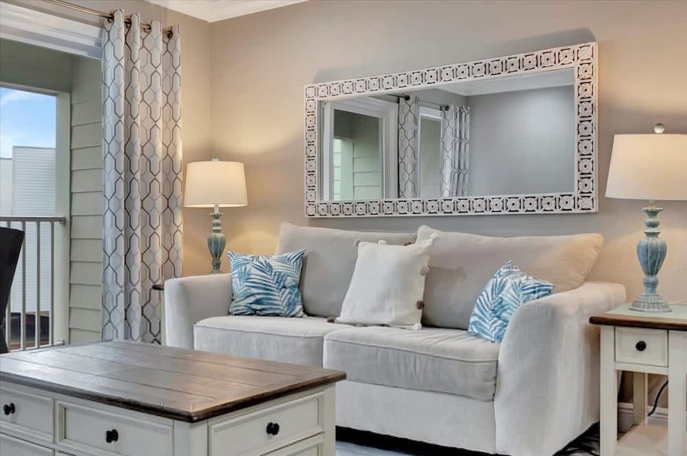Pearl Suite a Balcony Bayview Suite Htd Pool