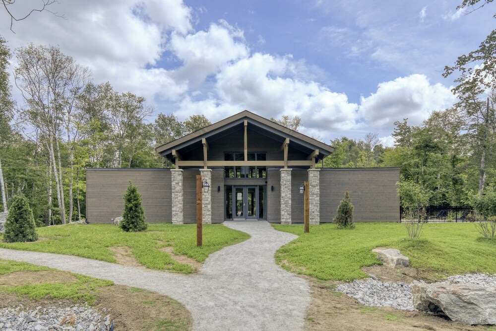 Mont-Tremblant Vacations - 102 Verbier Building 7 - Alpinhaus - Property Image 1