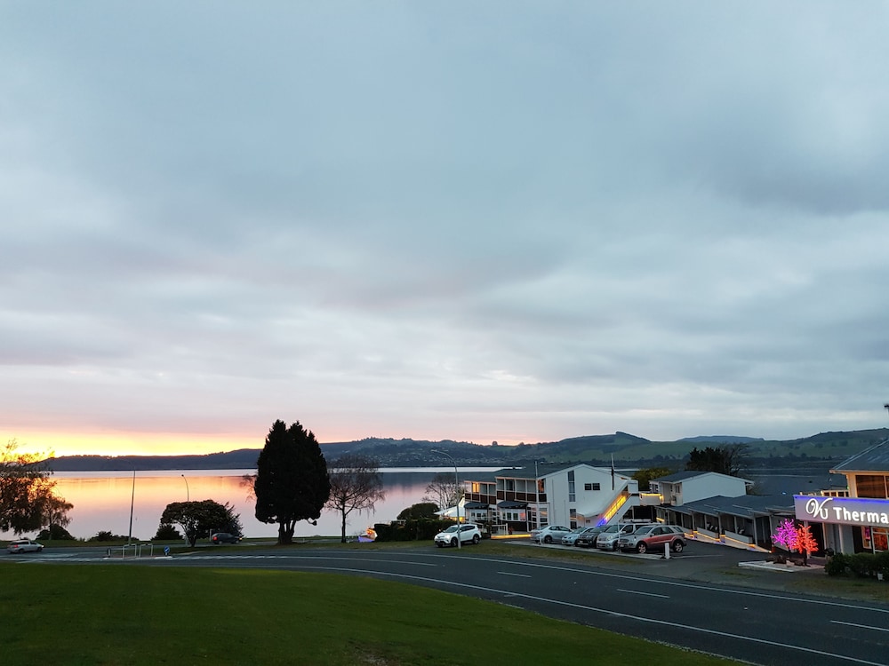 Taupo Thermal Motel & Spa - Adults Only