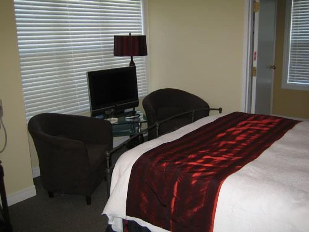 Orchid Inn and Ginger Restaurant - Image 4