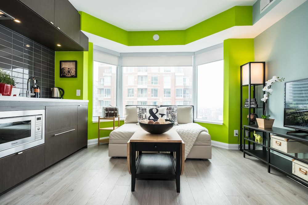 QuickStay - Yorkville Dream (Yonge & Bloor)-1