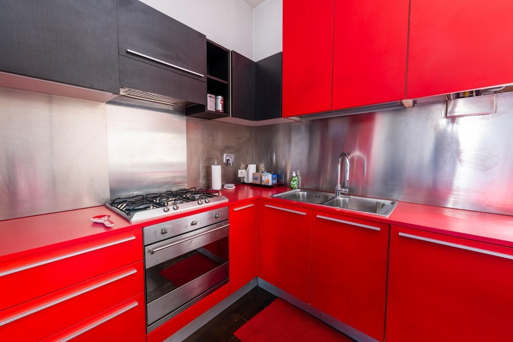Casa di Ele in Rome With 1 Bedrooms and 1 Bathrooms