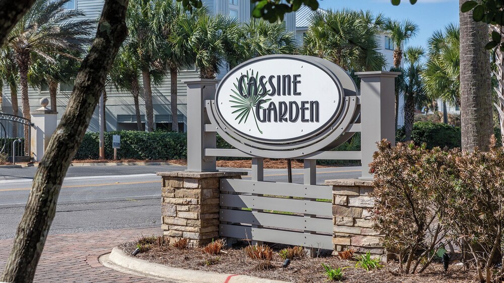 2br/2.5ba, Pool, Tennis, Beach Access!