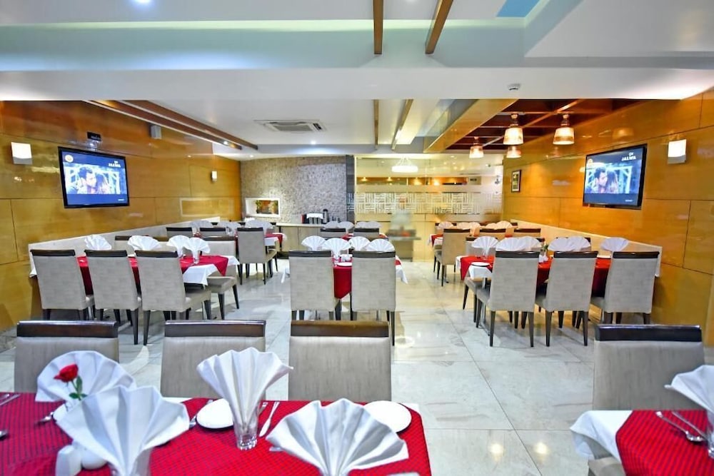 Hotel Amit Park International