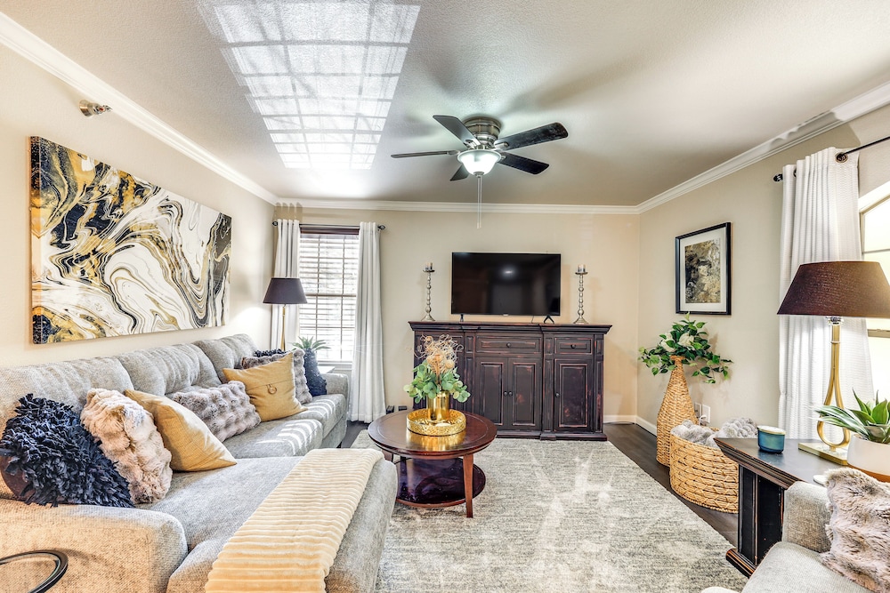 San Antonio Condo: 10 Mi to Dtwn!