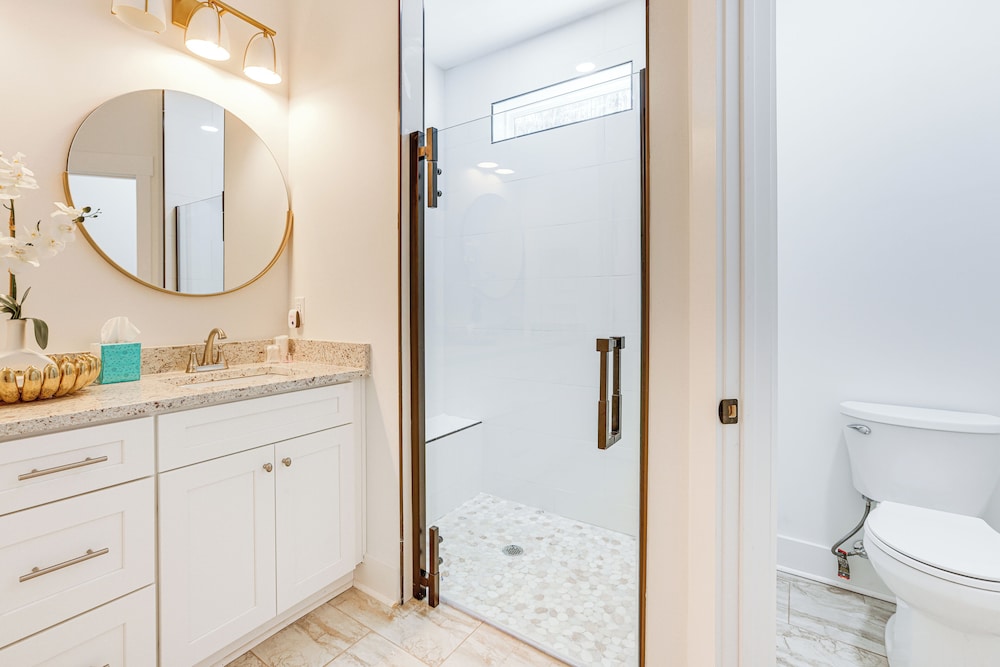Private Lakeview Haven in Rockford
