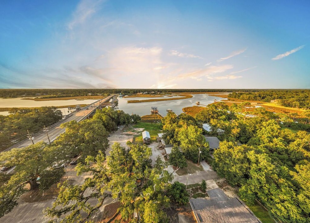 Gil's Bayou Cabins