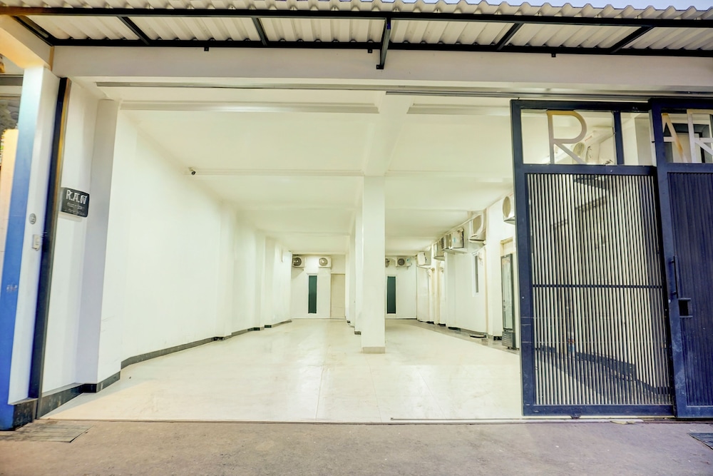 Hotel O Stasiun Cirebon Kejaksan Near Alun Alun Cirebon Formerly Family Homestay